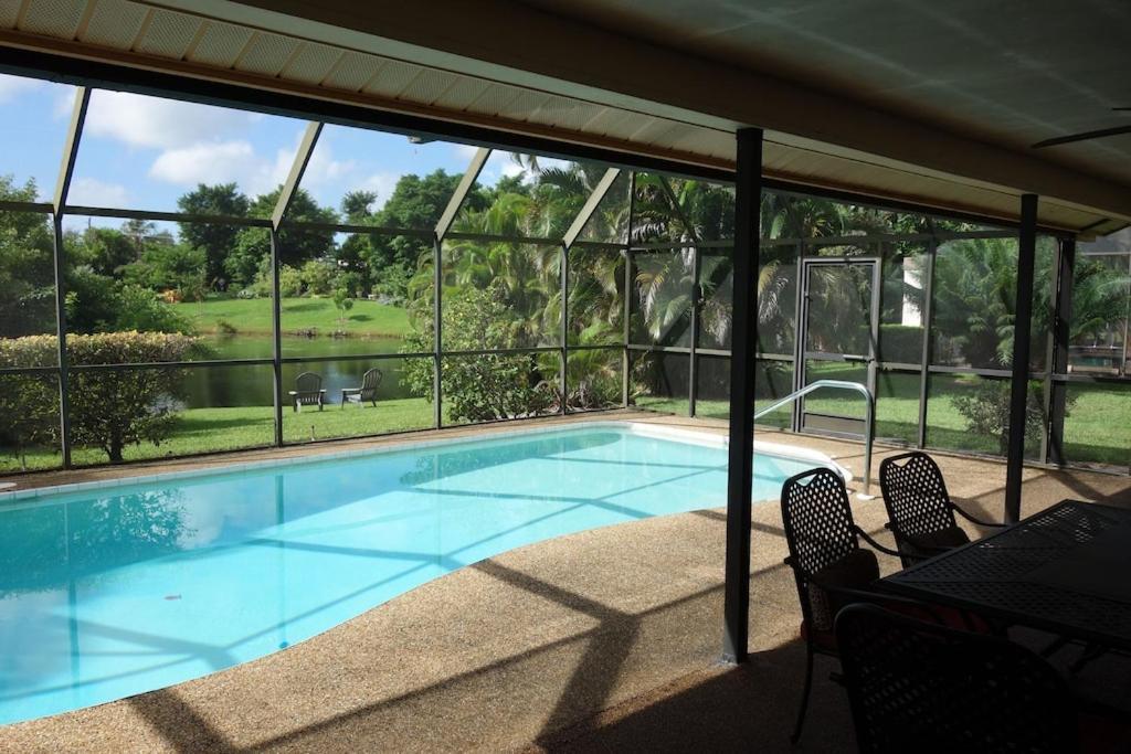 Pool Home With A New Sparkling Pool, Close To Beach, Lovely Lake View North Naples Extérieur photo
