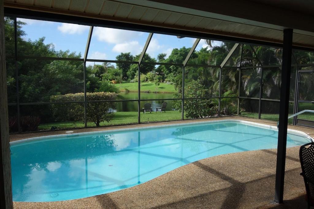 Pool Home With A New Sparkling Pool, Close To Beach, Lovely Lake View North Naples Extérieur photo