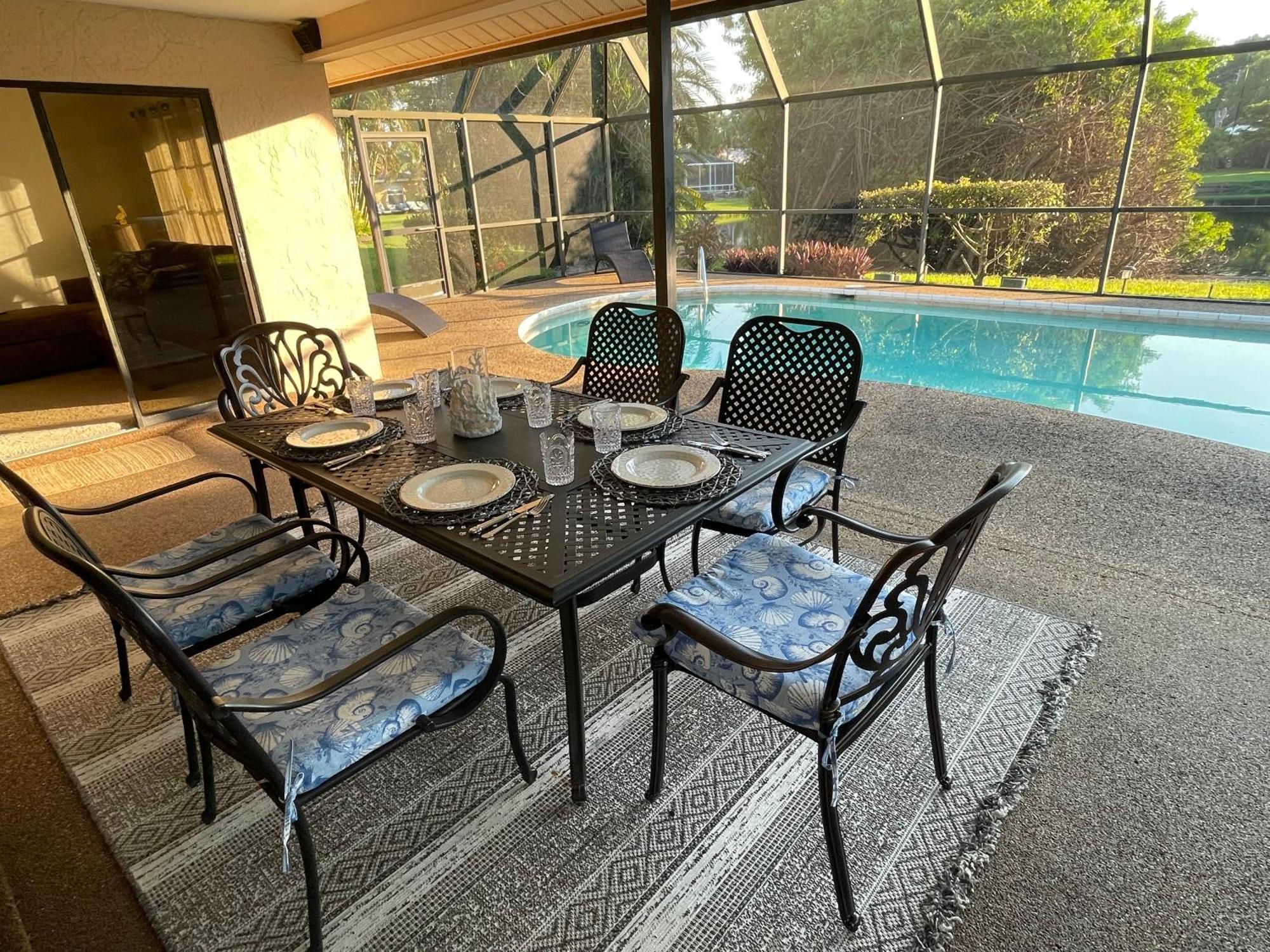 Pool Home With A New Sparkling Pool, Close To Beach, Lovely Lake View North Naples Extérieur photo
