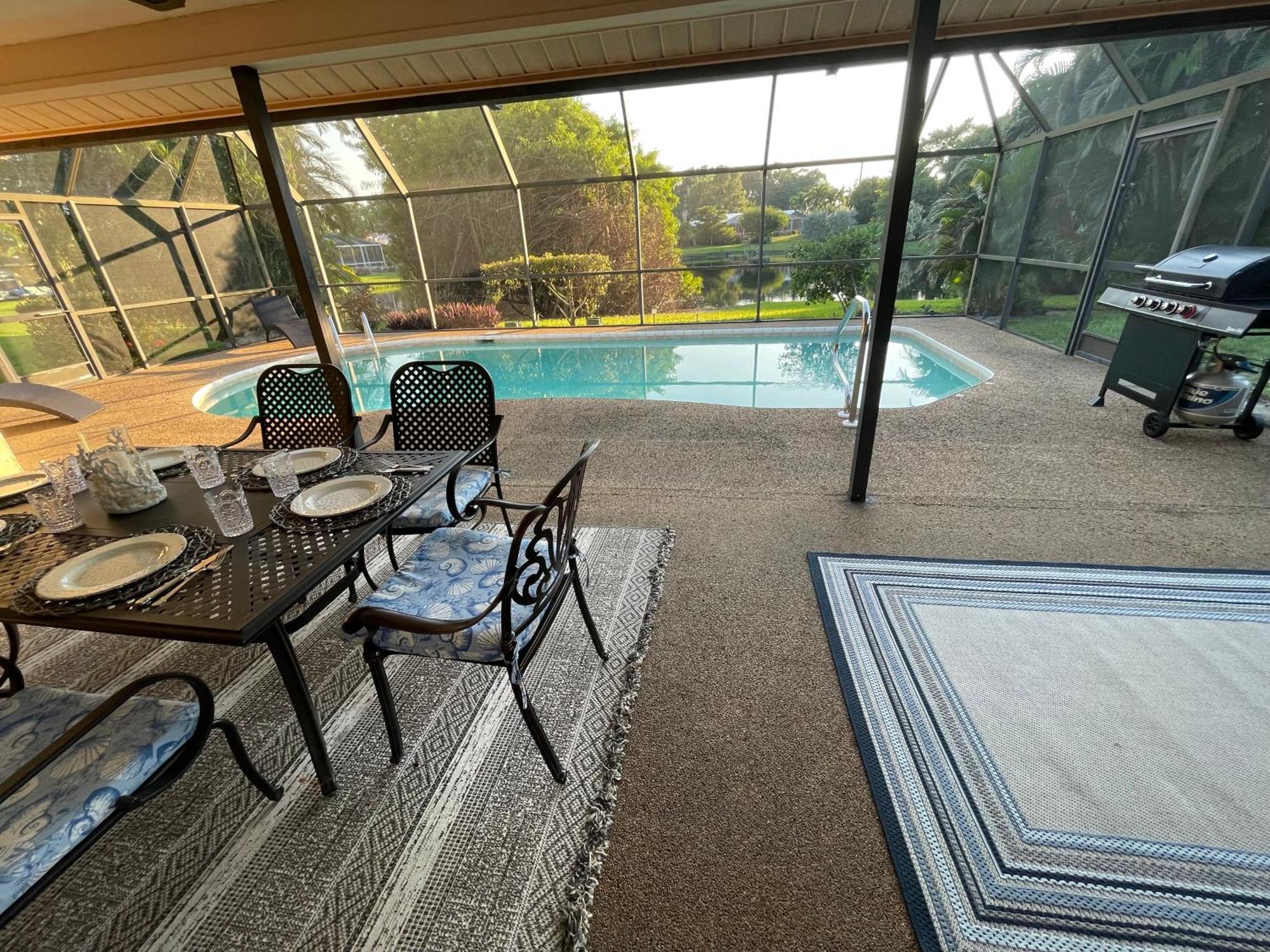 Pool Home With A New Sparkling Pool, Close To Beach, Lovely Lake View North Naples Extérieur photo