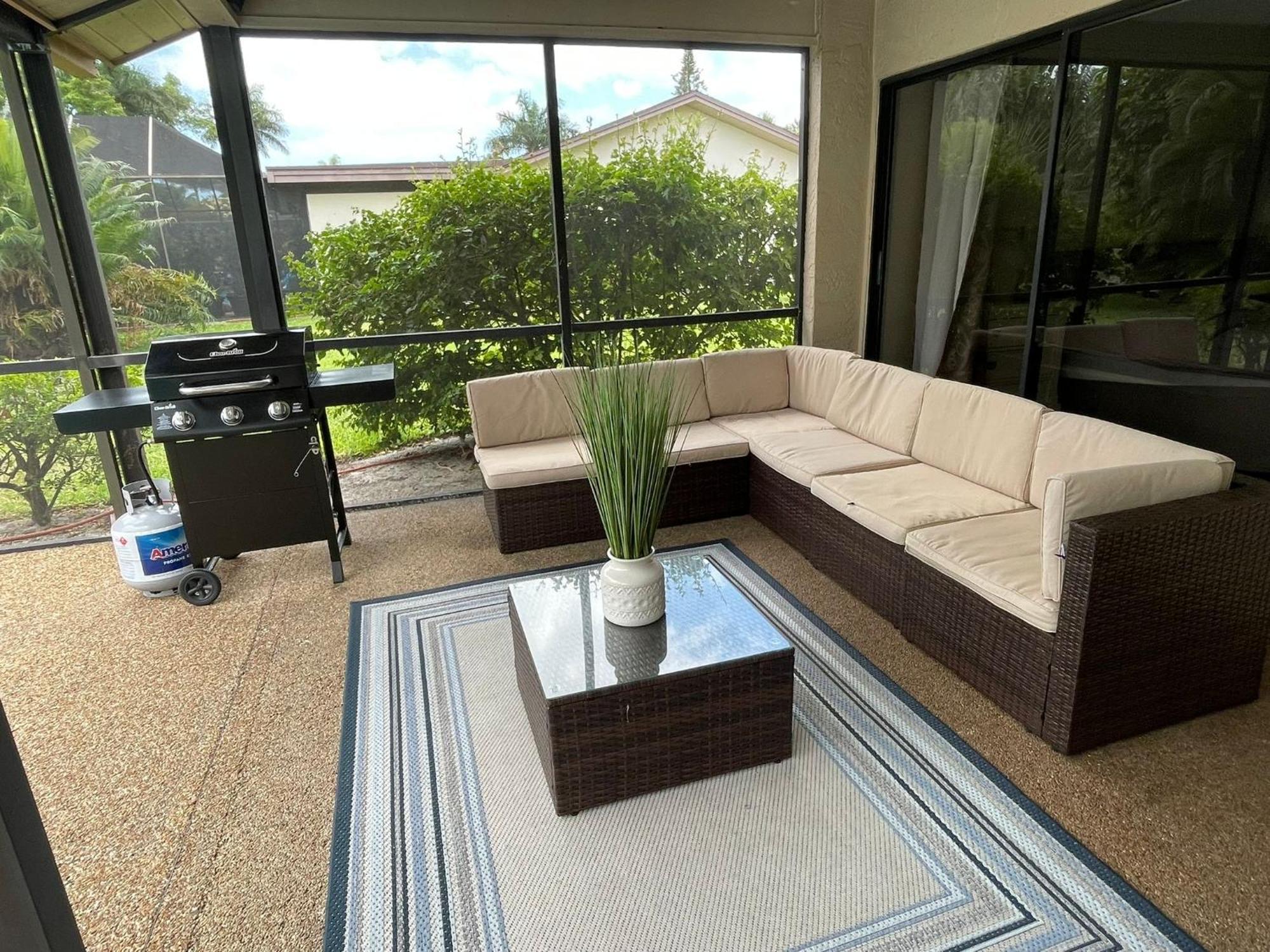 Pool Home With A New Sparkling Pool, Close To Beach, Lovely Lake View North Naples Extérieur photo